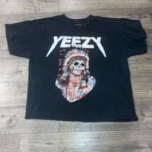 Yeezy Men's Black T-shirt size 2XL